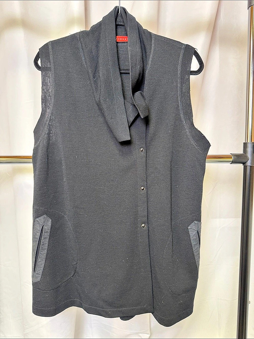 Ryan Roberts women’s Black Wool-Blend Vest/cardigan Large